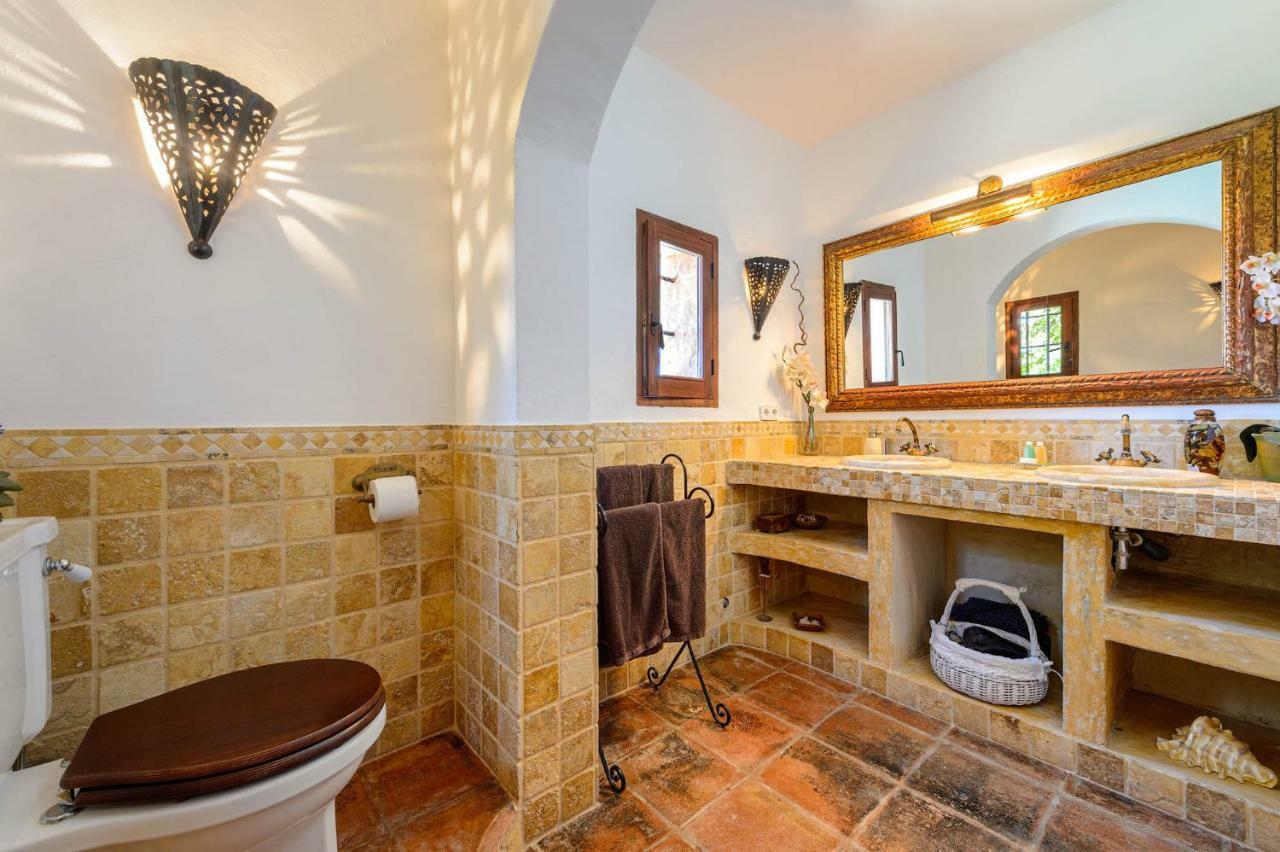 Finca Niko Villa Santa Eularia des Riu Ngoại thất bức ảnh
